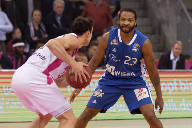 字母哥膝盖 字母哥膝盖